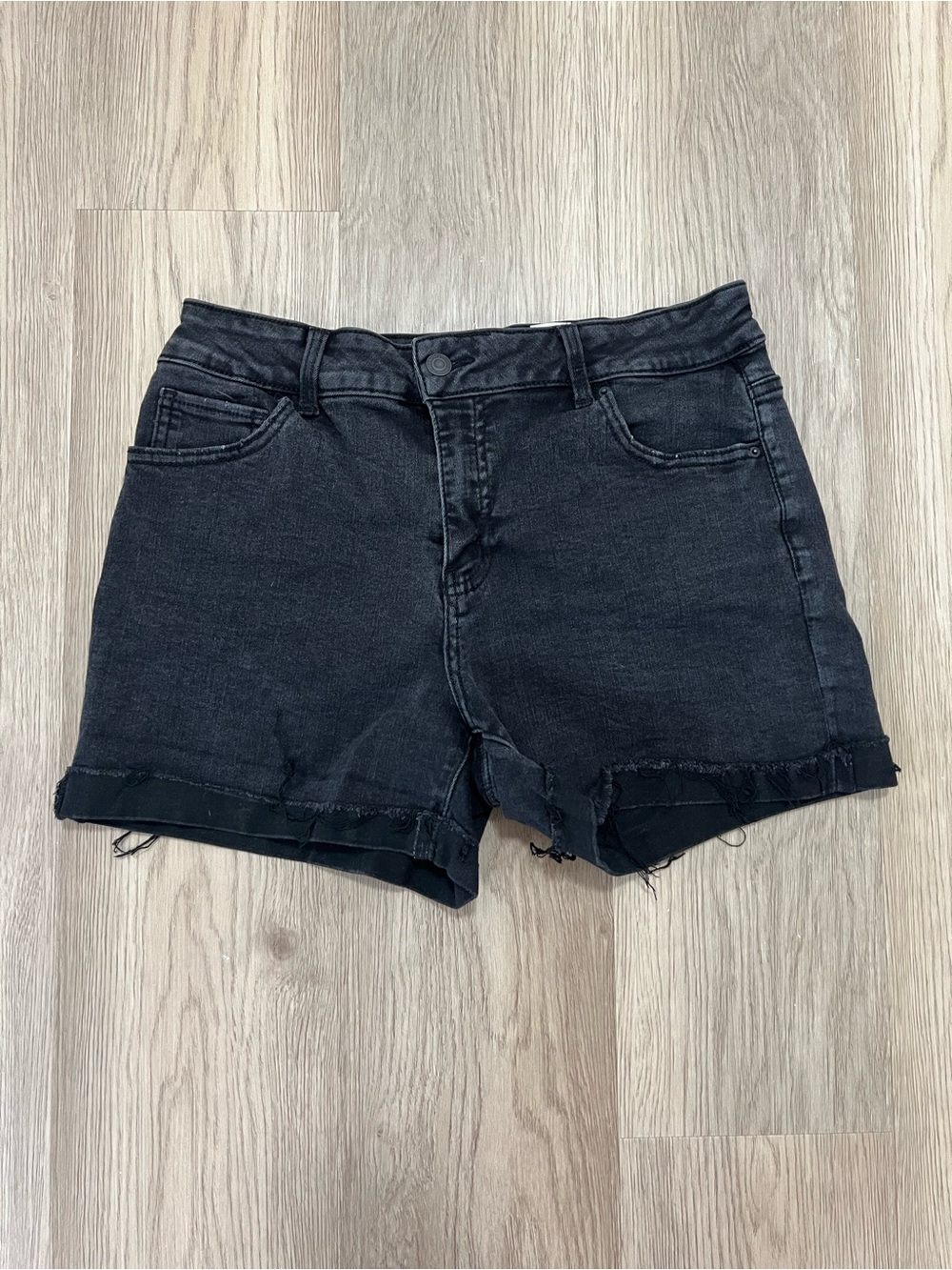 Time and Tru Black Denim Raw Hem Cuffed Shorts Size 12 Mid Rise